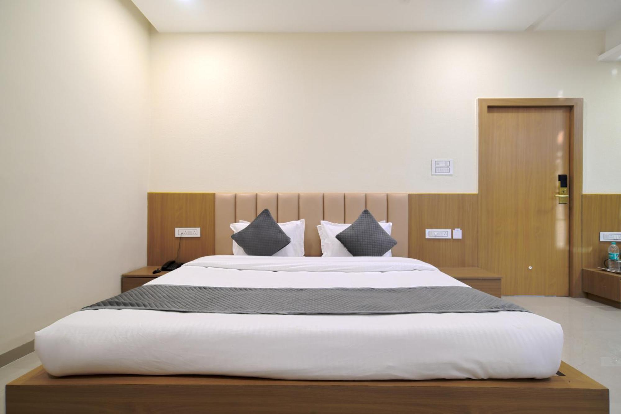 Hotel Shivlok Ujjain Room photo