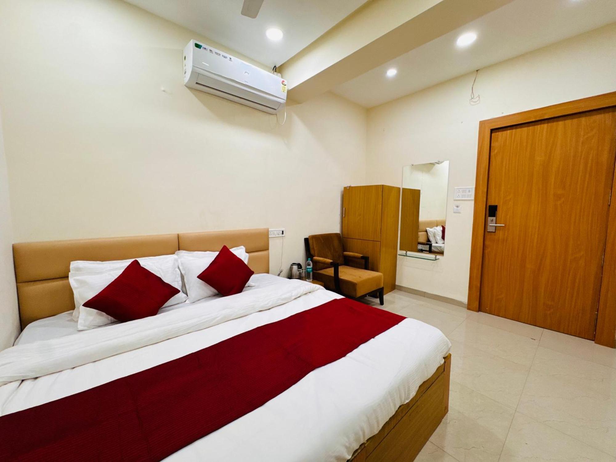 Hotel Shivlok Ujjain Exterior photo